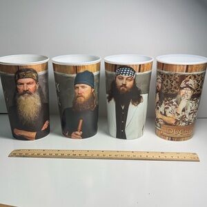 NEW Duck dynasty plastic cups x4 bpa free!